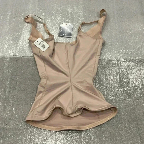 [S]Janira Corset-Up  Esbelta 914 Dune Camisole with Side Support - Picture 8 of 10